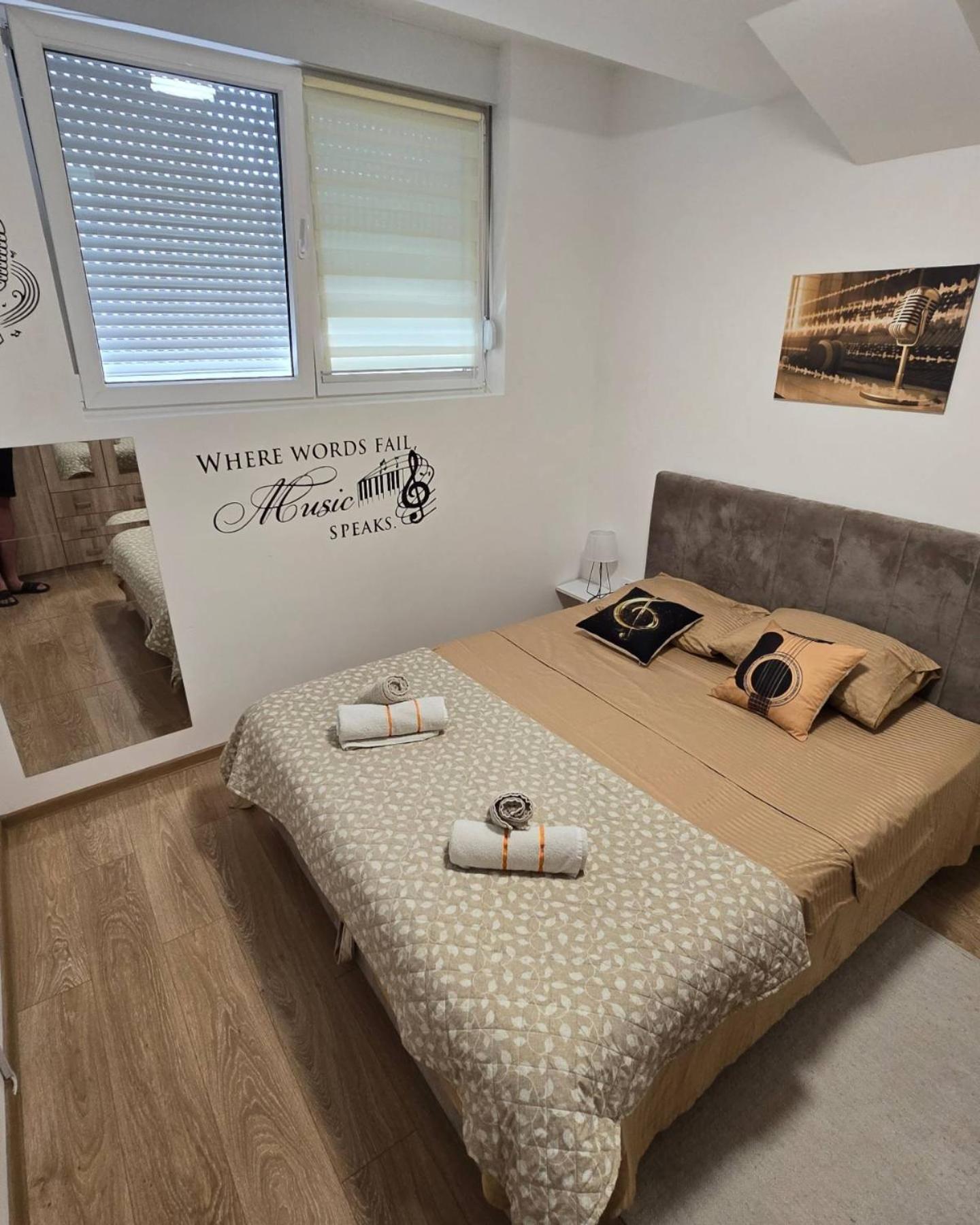 Apartman Muzika Ягодина Экстерьер фото